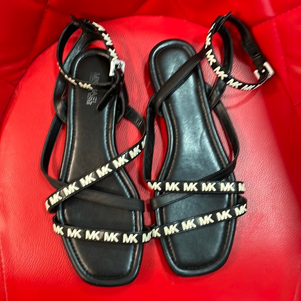 MICHAEL KORS Women's TASHA Strappy Logo Sandal size: 7
